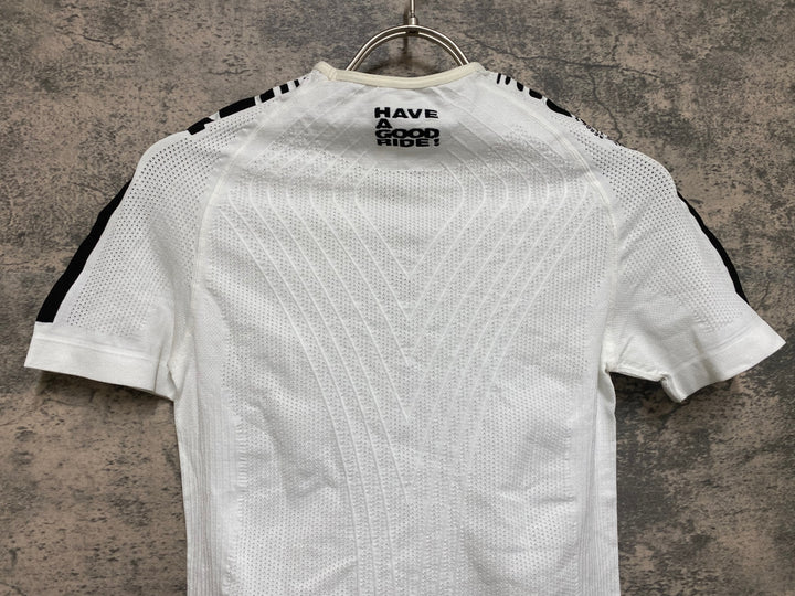 JS070 アソス ASSOS 1.4 SKINFOIL SUMMER 半袖 ベースレイヤー 0