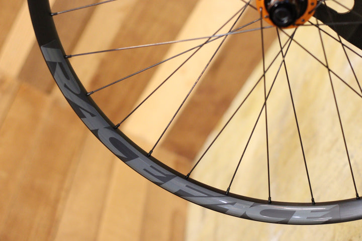 レースフェイス RACE FACE ARC 30 リム インダストリーナイン INDUSTRY NINE ハイドラ HYDRA ハブ アルミ チューブレスレディ ホイールセット シマノ MTB 11S 29インチ 【立川店】