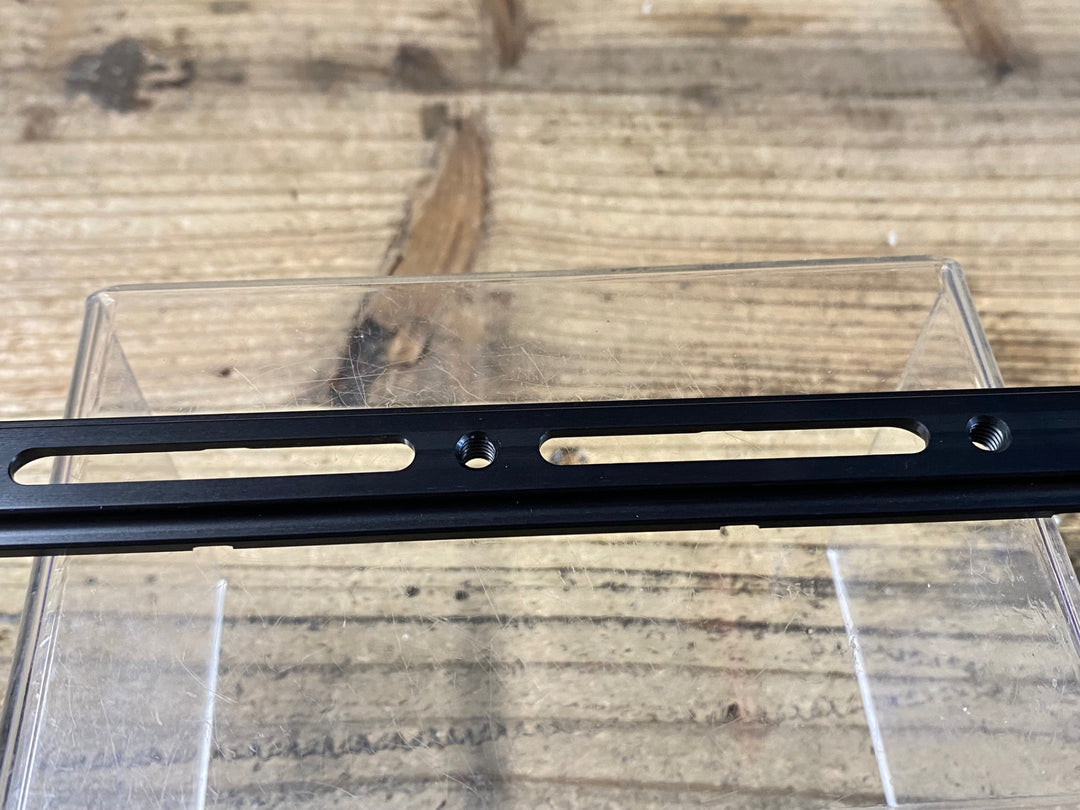 KA979 ウルフトゥース WOLF TOOTH B-RAD 4 mounting bases ケージベース 全長307mm