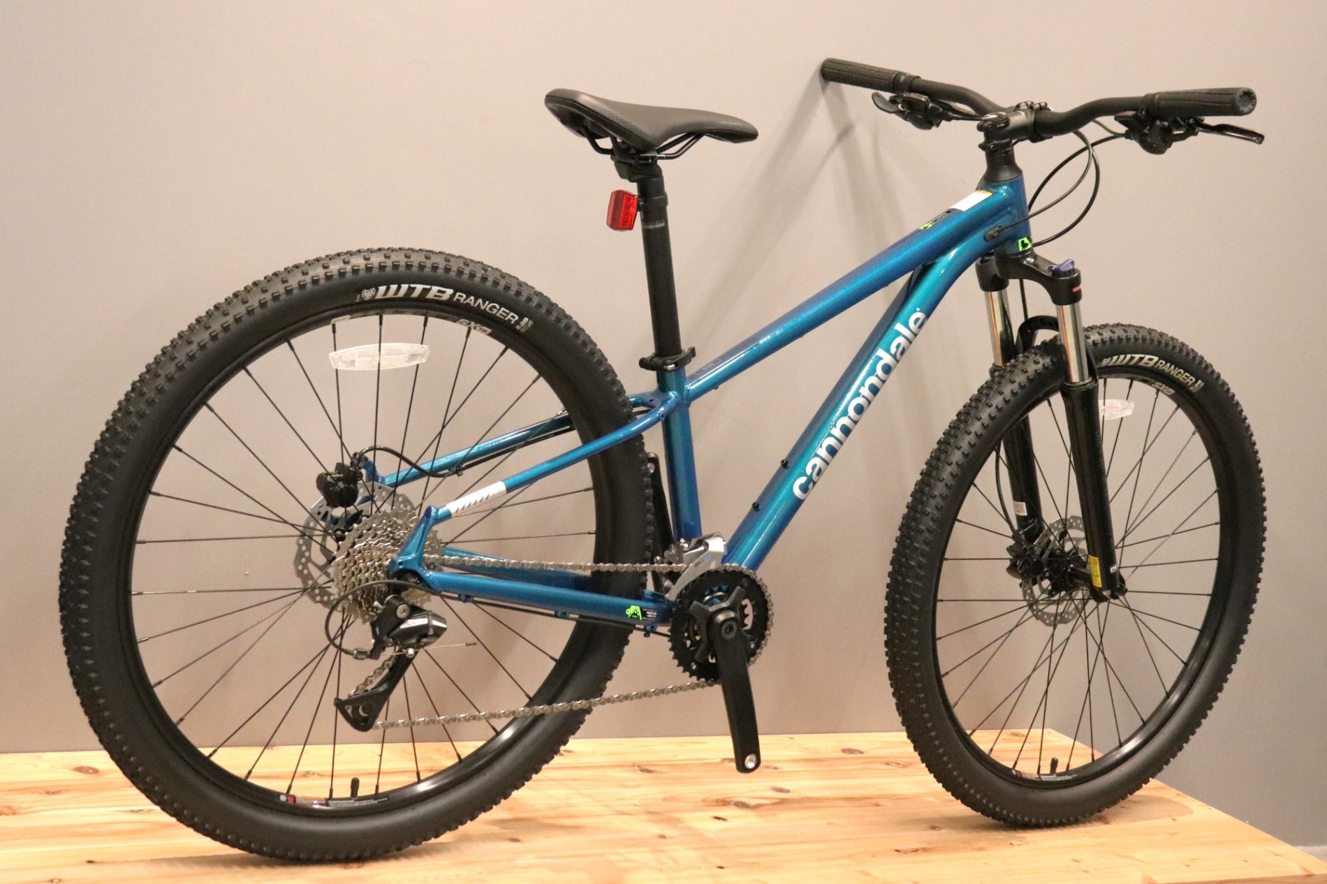 今週だけ価格❗️希少色・整備済❗️Cannondaleマウンテンバイク F500 未使用 キャノンデール CANNONDALE トレイル TRAIL 6 2025モデル XS