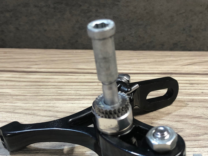 JS952 カンパニョーロ CAMPAGNOLO コーラス CHORUS キャリパーブレーキ ※ワイヤー受け、Fキャリパーワイヤー固定ボルト欠品