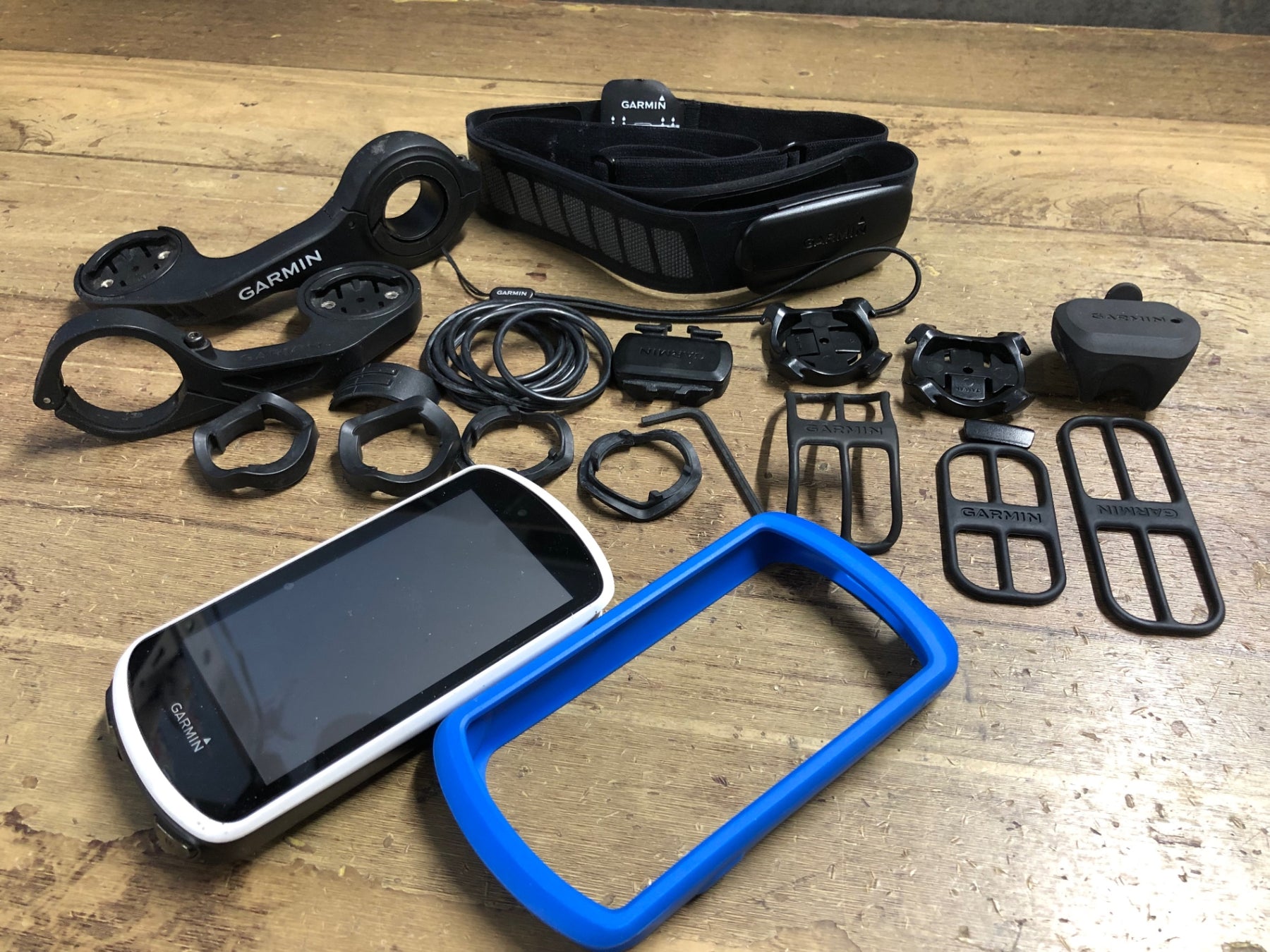 KC228 GARMIN EDGE 1030 サイクルコンピューター ※充電器繋げたままで