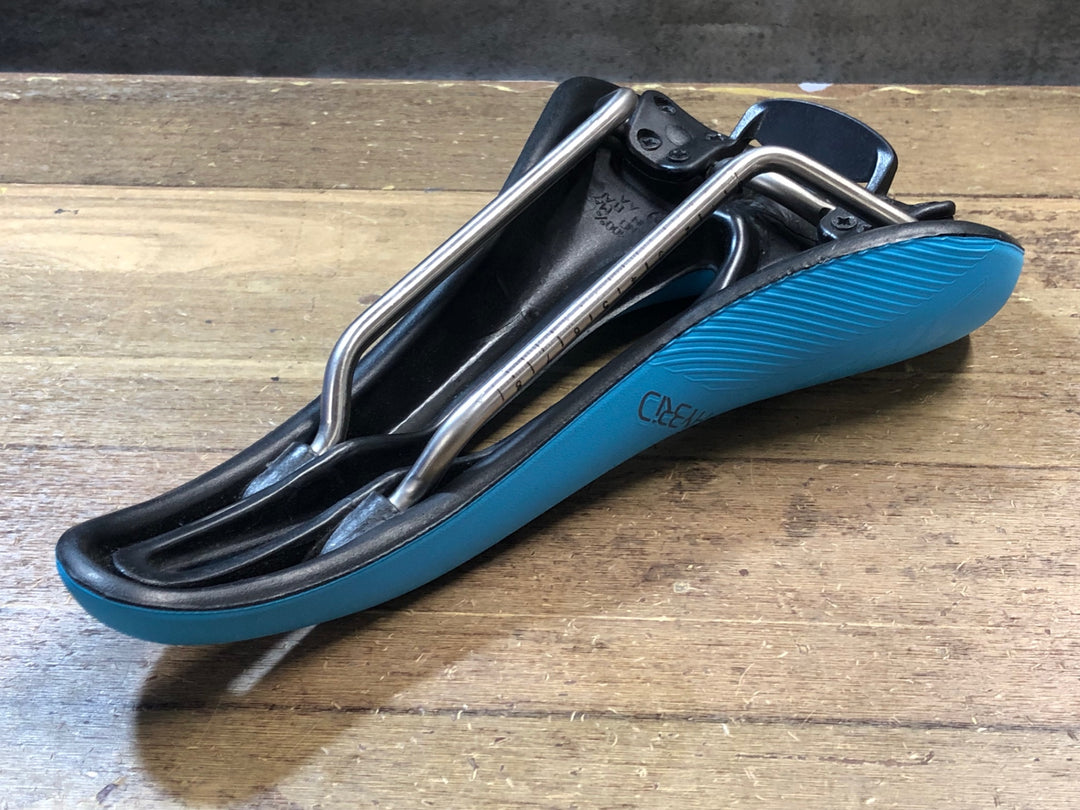 JV711 SELLE SMP HYBRID サドル 水 inoxtube