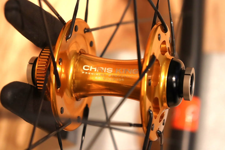【希少！廃盤GOLDカラーハブ】 アストラル ASTRAL VEIL4 DISCリム使用 クリスキング CHRIS KING R45D ゴールドハブ SAPIM CX-RAYスポーク 手組 カーボン チューブレス ホイールセット シマノ12/11S 【千葉店】