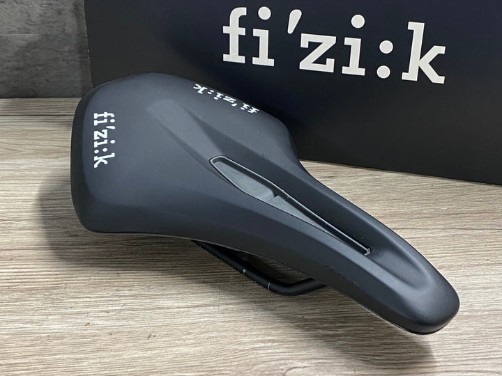 KQ630 フィジーク fizik TERRA ARGO X5 サドル 黒 160mm S-Alloyレール