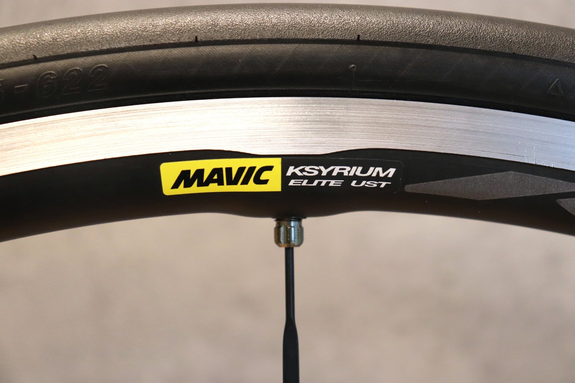 マビック MAVIC キシリウム エリート KSYRIUM ELITE UST アルミ
