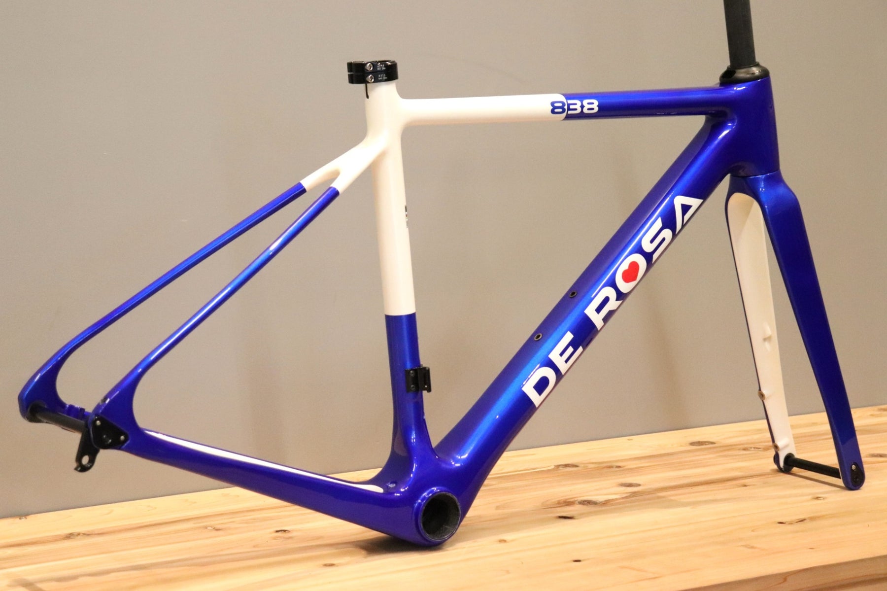 未使用 デローザ DE ROSA R838 DISK 2022モデル 46サイズ カーボン