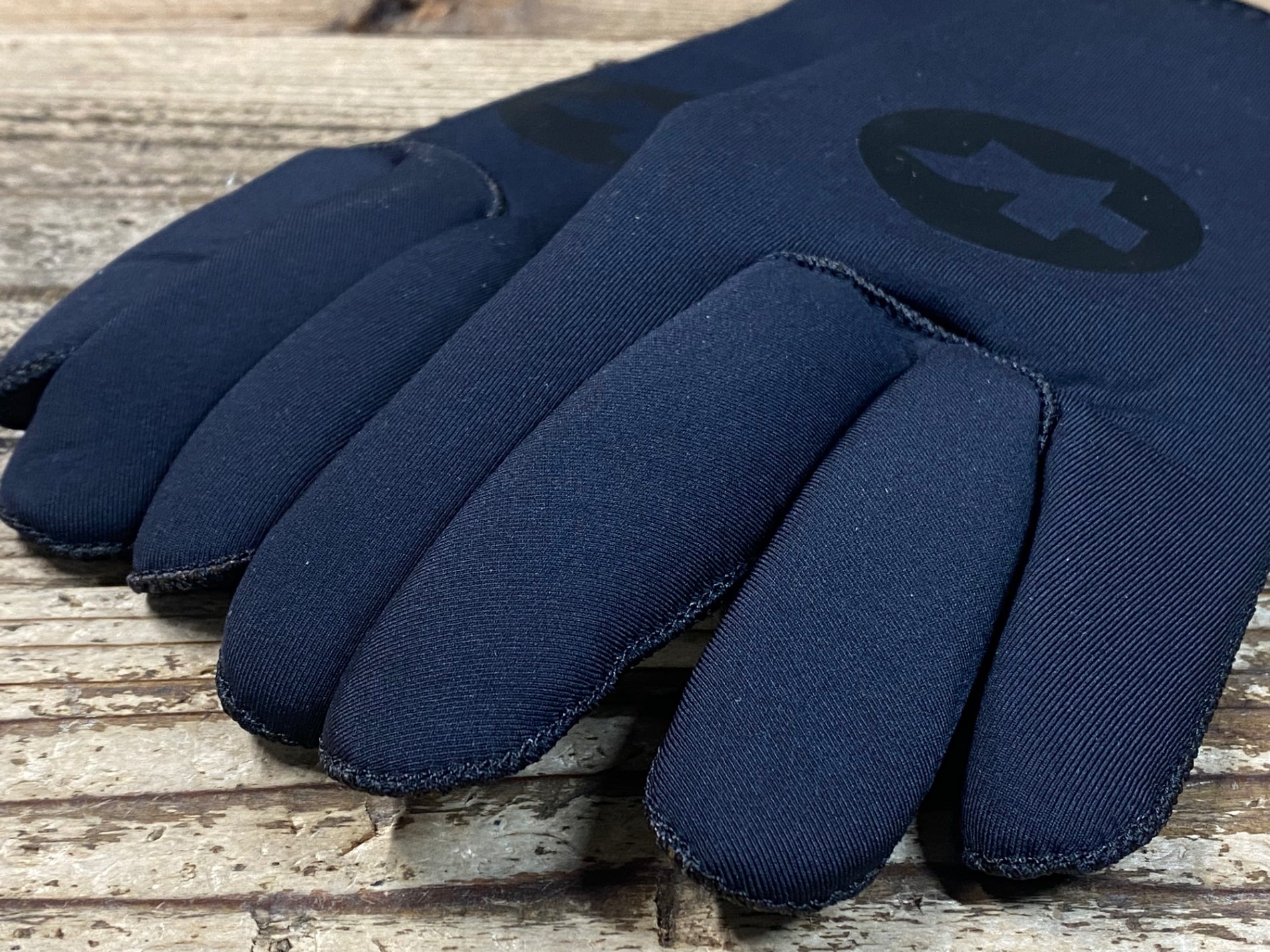 JQ937 アソス ASSOS RAIN GLOVES 長指 グローブ 黒 M – BICI AMORE