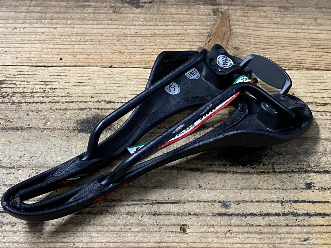 KR169 SELLE SMP F20cSi サドル 黒 aisi 304 tubeレール