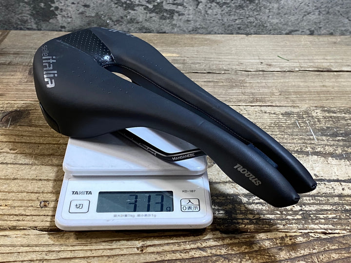 KK774 セライタリア SELLE ITALIA novus ENDURANCE SUPERFLOW サドル 黒 MANGANESE レール 135mm