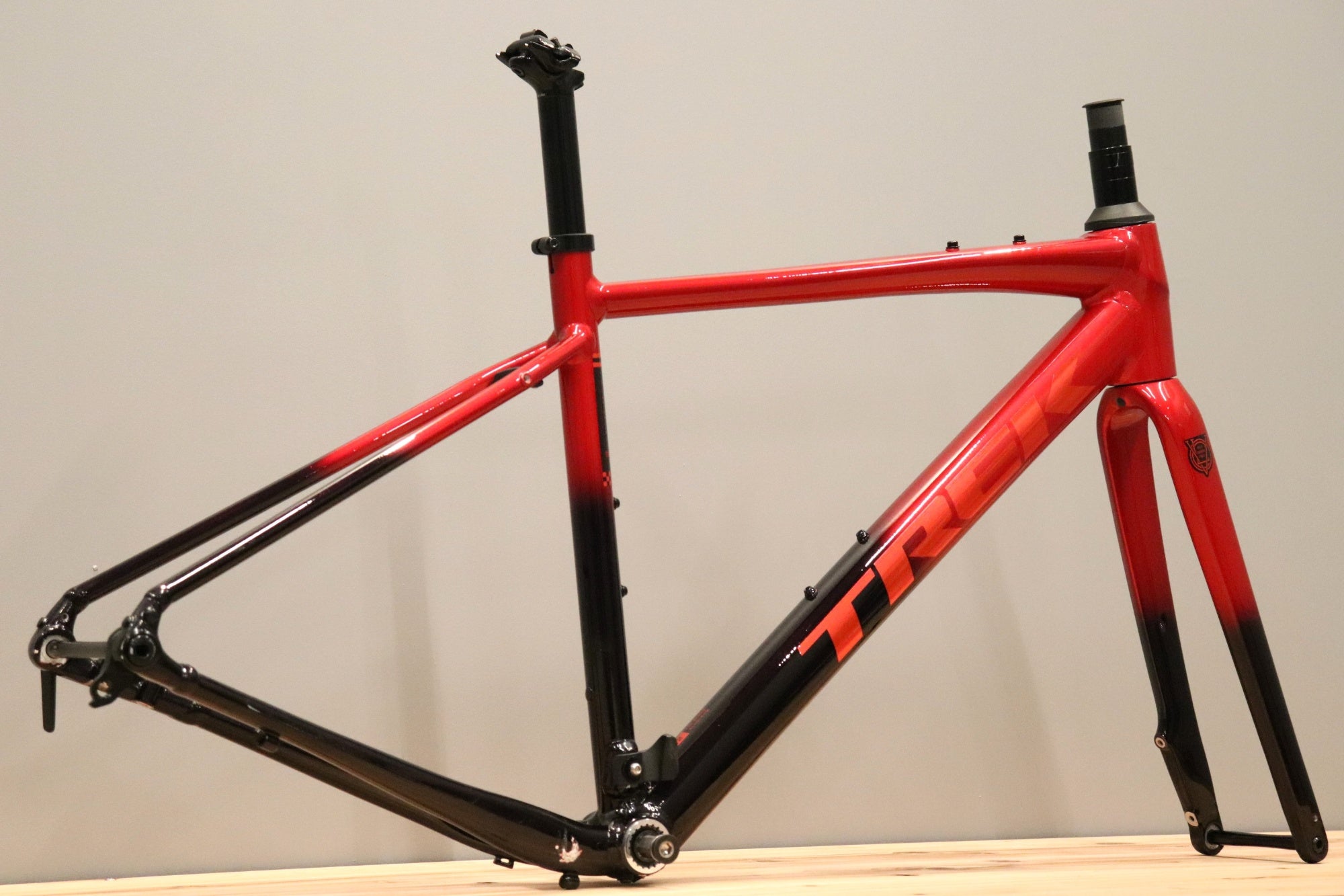 トレック TREK ドマーネ DOMANE AL2 Gen4 2024モデル 49サイズ アルミ