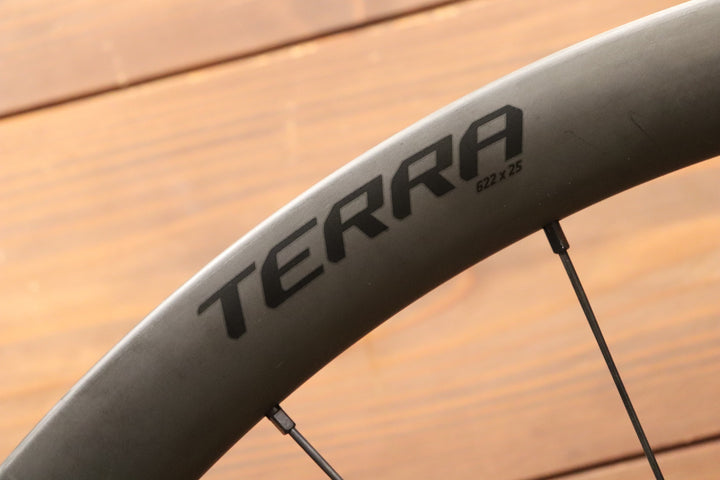 ロヴァール ROVAL テラ TERRA CL カーボン チューブレスレディ ホイールセット シマノ11S/12S 25C 【東京南麻布店】