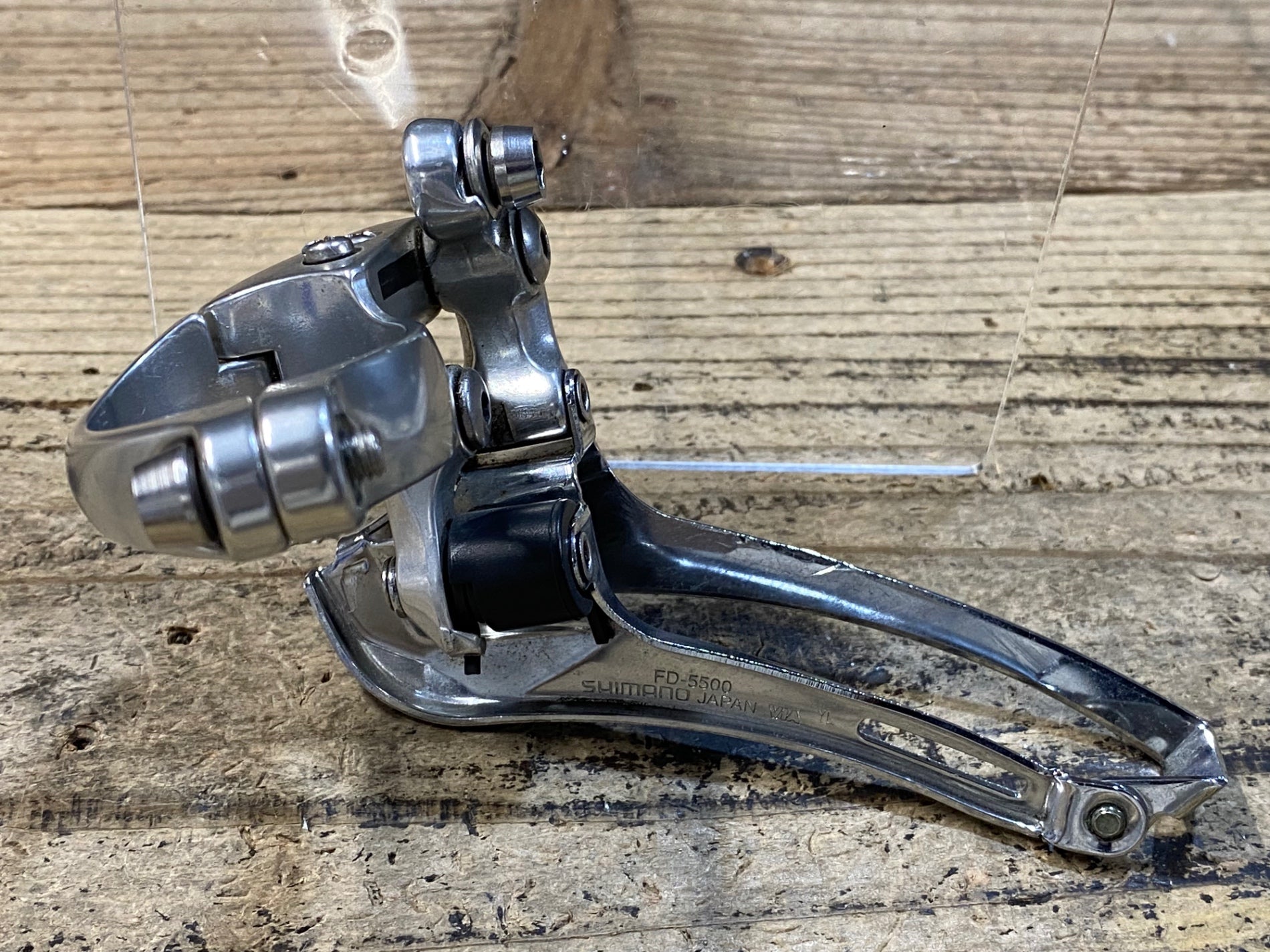KB719 シマノ SHIMANO 105 FD-5500 フロントディレイラー Φ31.8 2s
