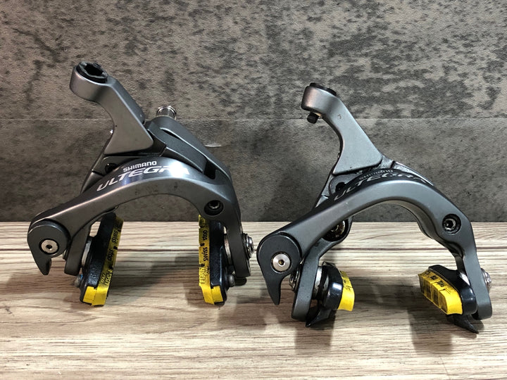 JL129 シマノ SHIMANO アルテグラ ULTEGRA BR-6800 ブレーキキャリパー ※錆,アジャスターワイヤー固定部品欠品,フロント動作不良のためジャンク