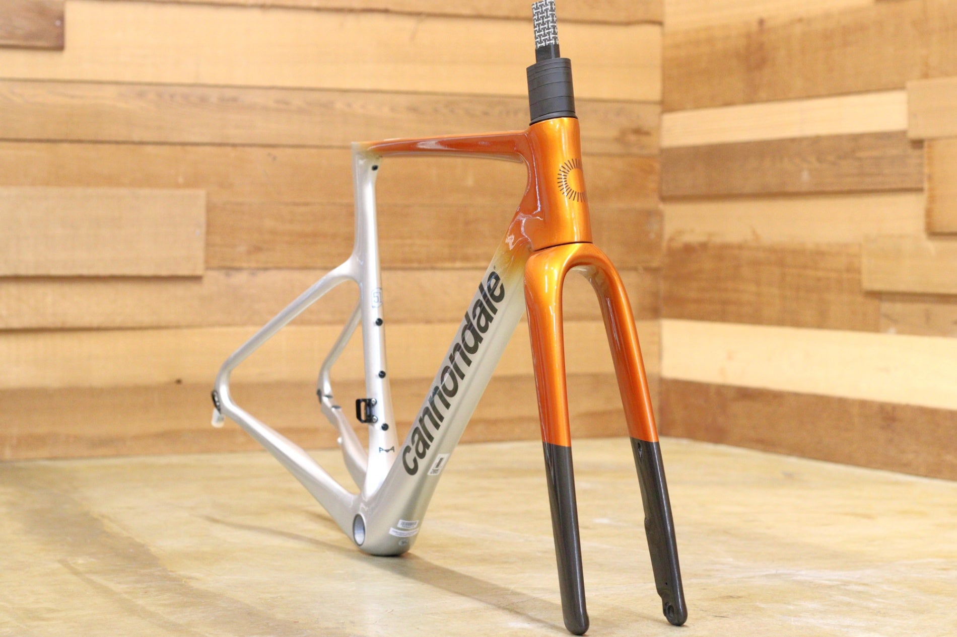 未使用品】 キャノンデール CANNONDALE スーパーシックス エヴォ