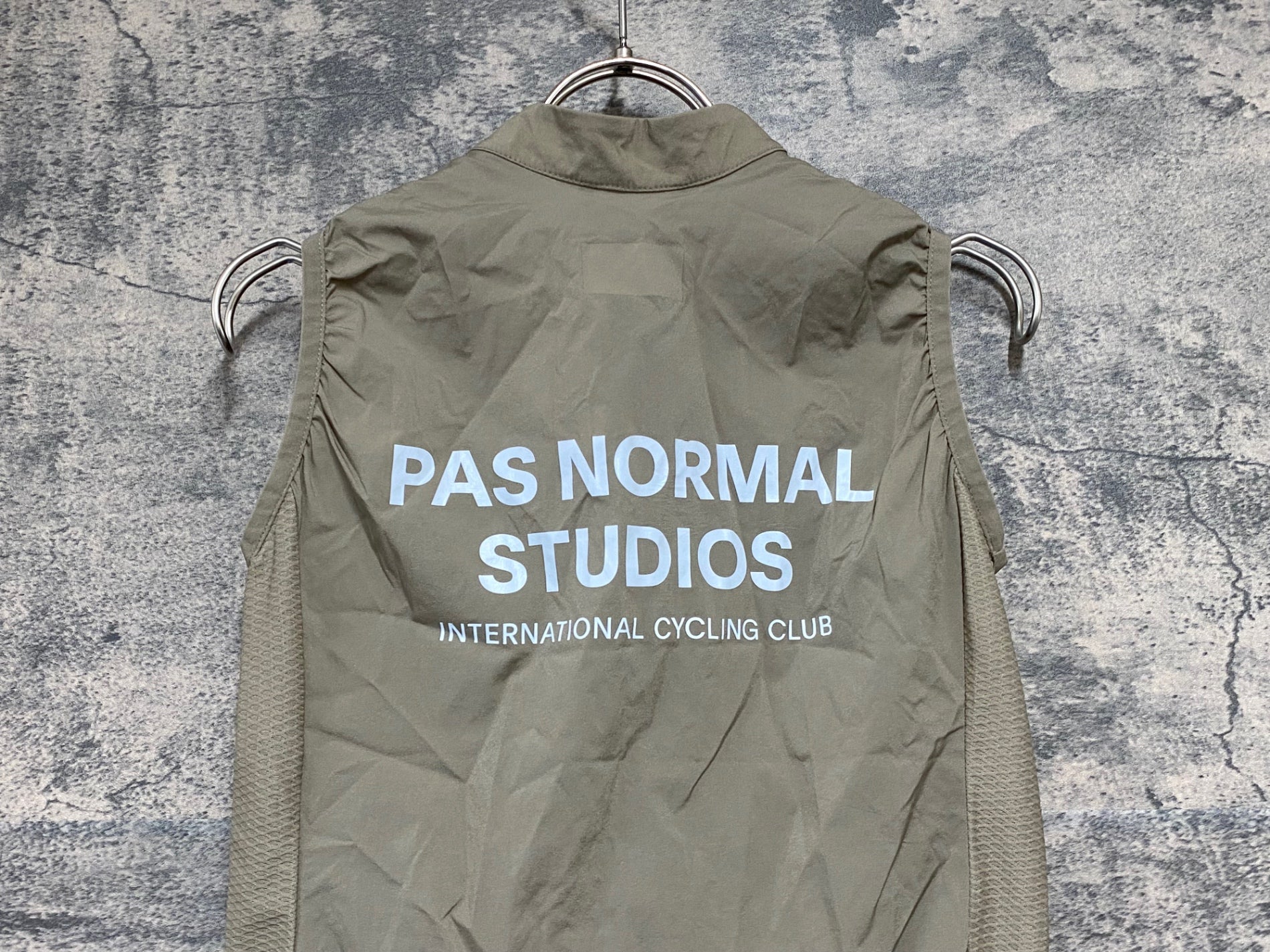 【美品】PAS NORMAL STUDIOS ジレM ベージュ系 JY528 パスノーマルスタジオ PAS NORMAL STUDIOS Stow Away Gilet ジレ