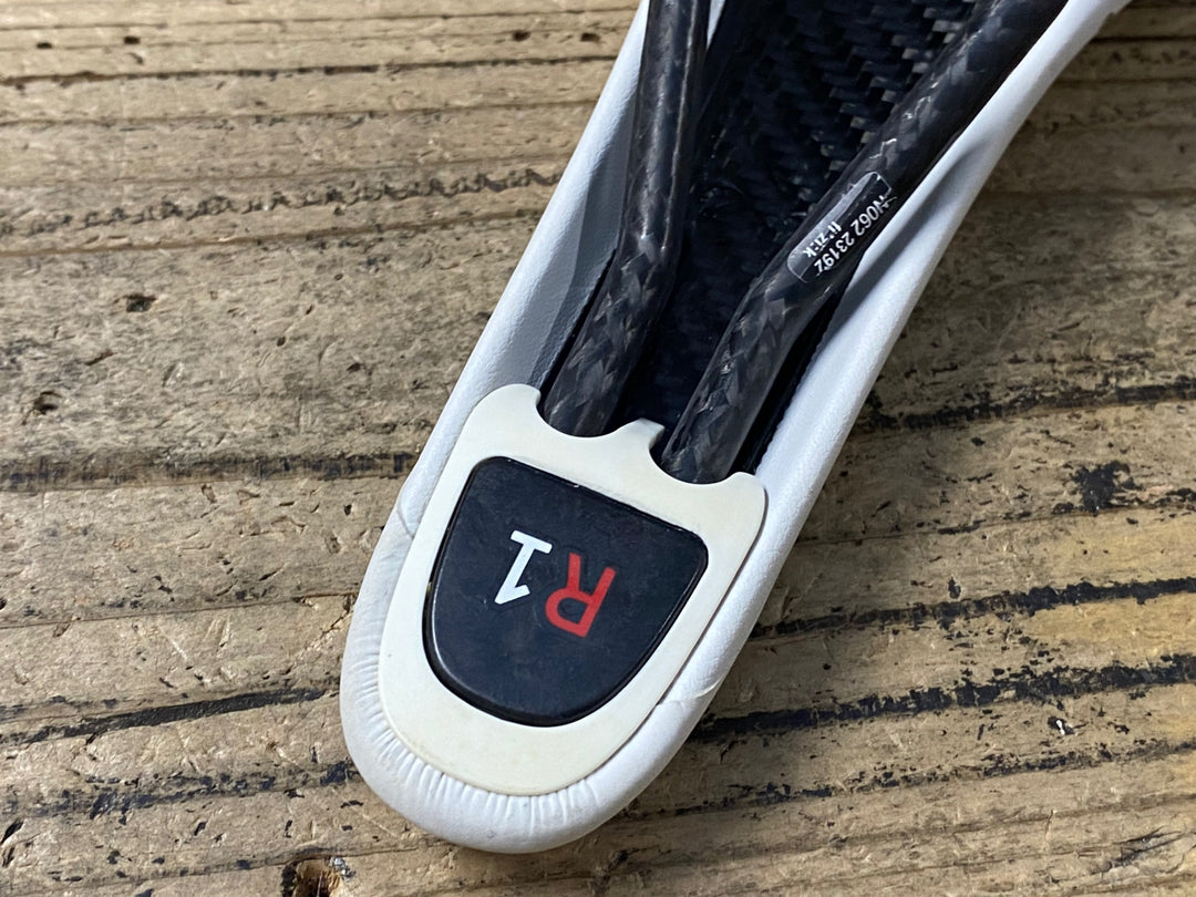 KJ059 フィジーク fizik アリオネ ARIONE R1 サドル 白 カーボンレール