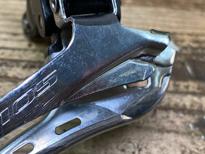JJ273 シマノ SHIMANO 105 FD-5800 フロントディレイラー バンド式 Φ31.8
