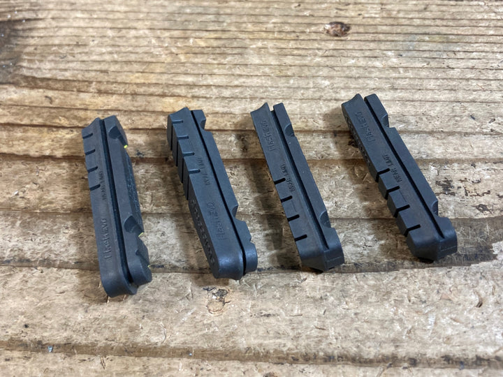 KI437 AX Lightness ブレーキパッド 4pcs シマノ用