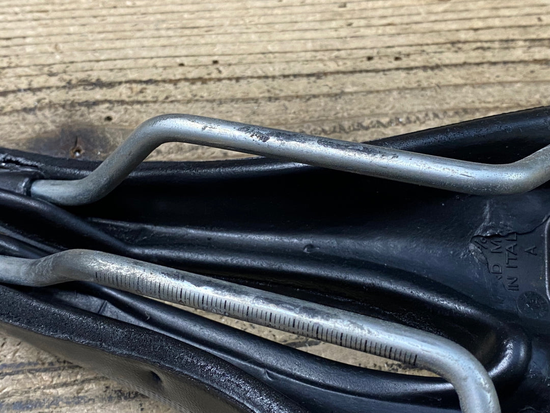 JT246 セラ SMP SELLE SMP EXTRA サドル スチールレール 破れあり