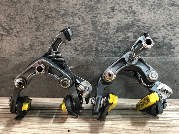 JL129 シマノ SHIMANO アルテグラ ULTEGRA BR-6800 ブレーキキャリパー ※錆,アジャスターワイヤー固定部品欠品,フロント動作不良のためジャンク