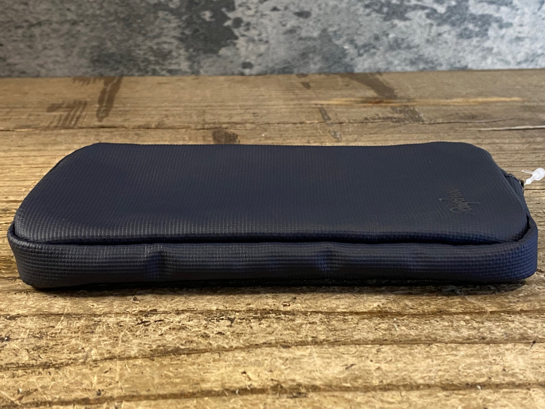 JQ375 ラファ Rapha RAINPROOF ESSENTIALS CASE ポーチ ライドケース 紺 L