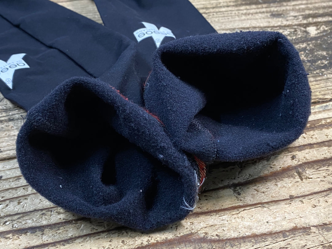 JV135 アソス ASSOS アームウォーマー 黒 サイズ不明 裏起毛