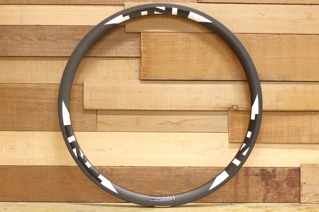 TNI ROAD 35 カーボン チューブレスレディ リム 700C 20H 【立川店】