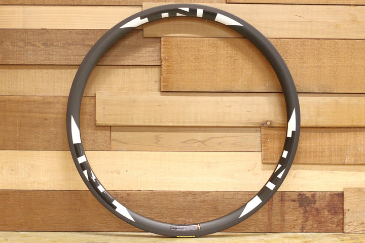 TNI ROAD 35 カーボン チューブレスレディ リム 700C 20H 【立川店】
