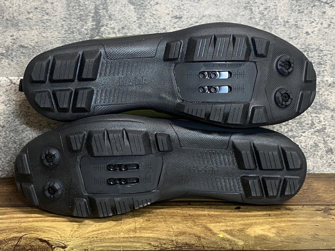 JK095 フィジーク fizik TERRA ATLAS ビンディングシューズ カーキ EU45 SPD