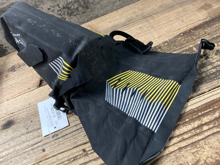 KS218 アピデュラ APIDURA RACING SADDLE PACK サドルバッグ 黒 3L