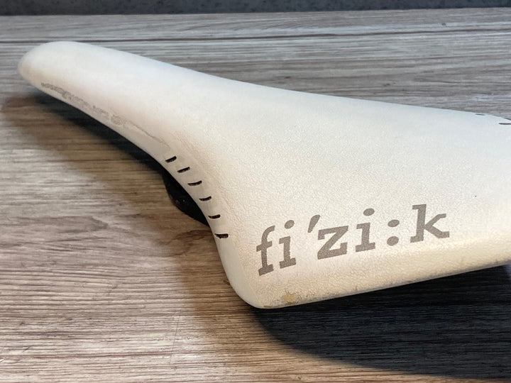 JK859 フィジーク fizik アリオネ ARIONE CX サドル 白 カーボンレール ※プレート欠品