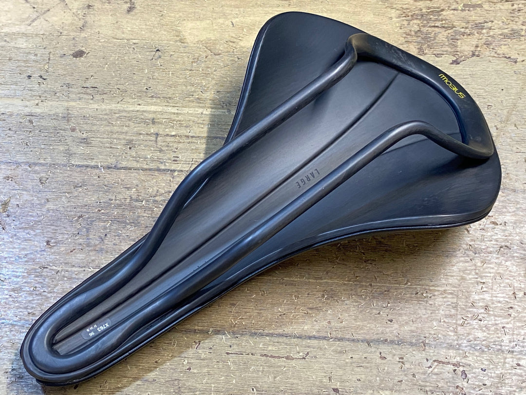 KH847 フィジーク fizik VERSUS EVO ALIANTE00 サドル カーボンレール LARGE