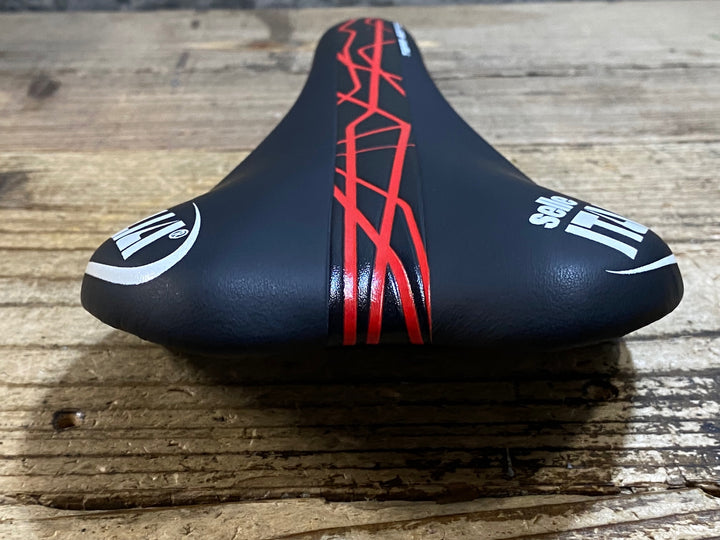 KK770 セライタリア SELLE ITALIA SLR TEAM EDITION サドル 黒赤 Ti316レール 135mm