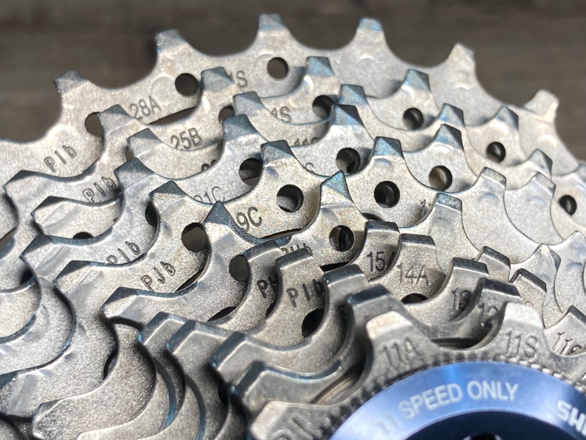 SHIMANO CS-R8000 ULTEGRA スプロケット 11速 楽天市場】シマノ CS-R8000 11S 11-32T カセットスプロケット