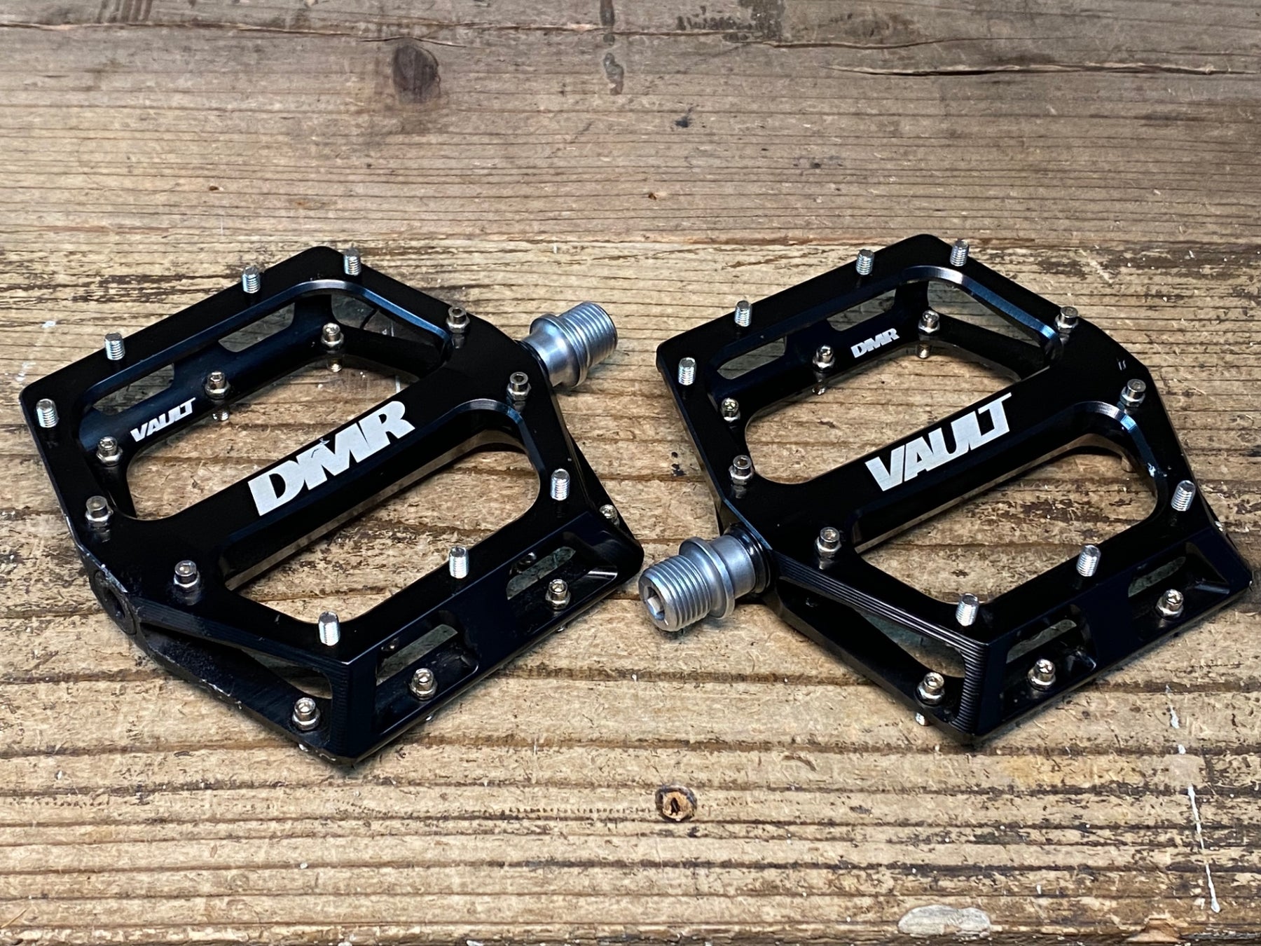 JJ158 DMR VAULT フラットペダル 黒 – BICI AMORE ONLINE STORE