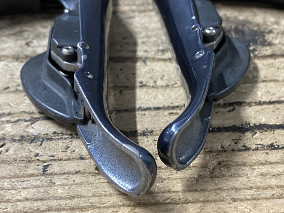 KC967 シマノ SHIMANO アルテグラ ULTEGRA ST-6870 STIレバー 2x11S Di2 動作確認済 ※割れ、削れ大 ジャンク
