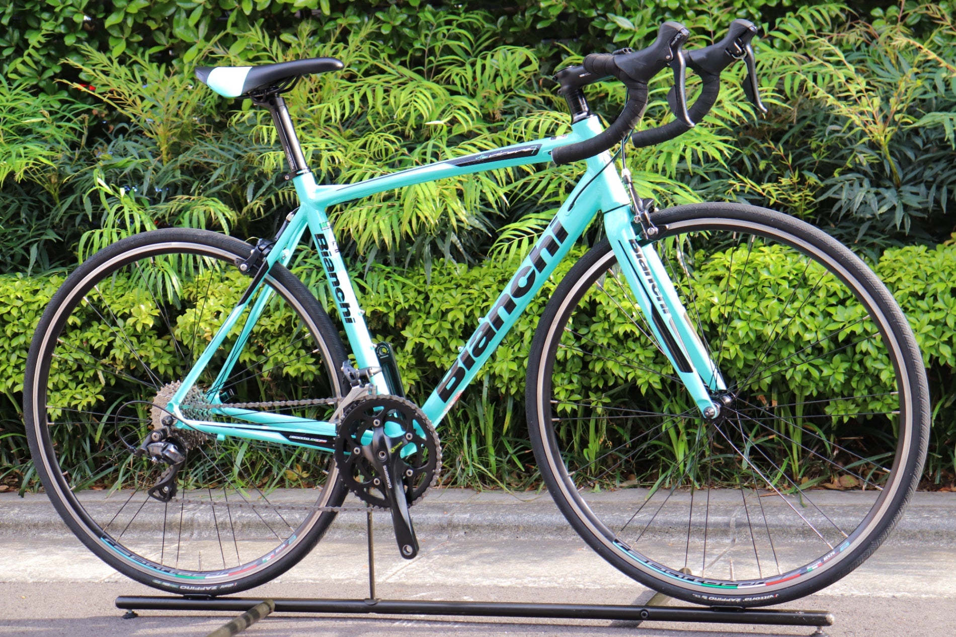 BIANCHI 「ビアンキ」 VIANIRONE7 2019年モデル ロードバイク Bianchi(ビアンキ) 2019年モデル VIA NIRONE7 PRO105 （ヴィアニローネ