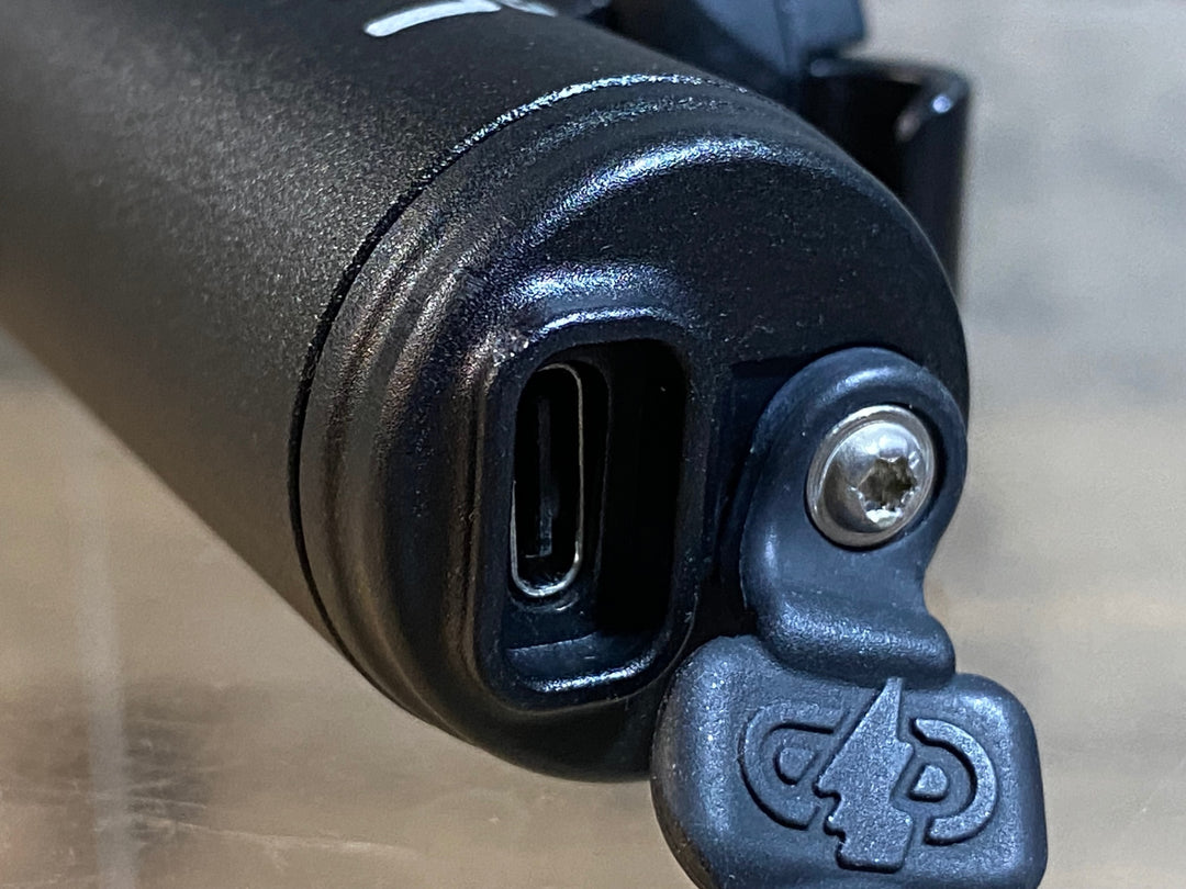 JZ279 レザイン LEZYNE CLASSIC DRIVE XL700+ フロントライト 点灯確認済