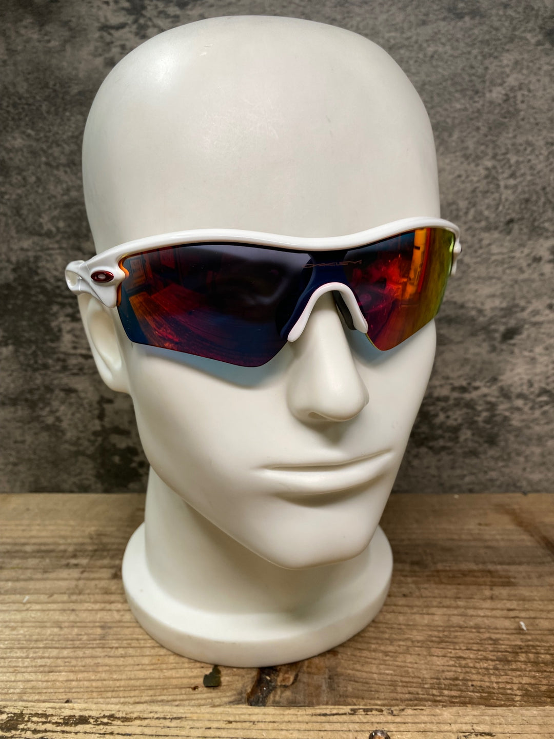 JE895 オークリー OAKLEY レーダー RADER サングラス ホワイト