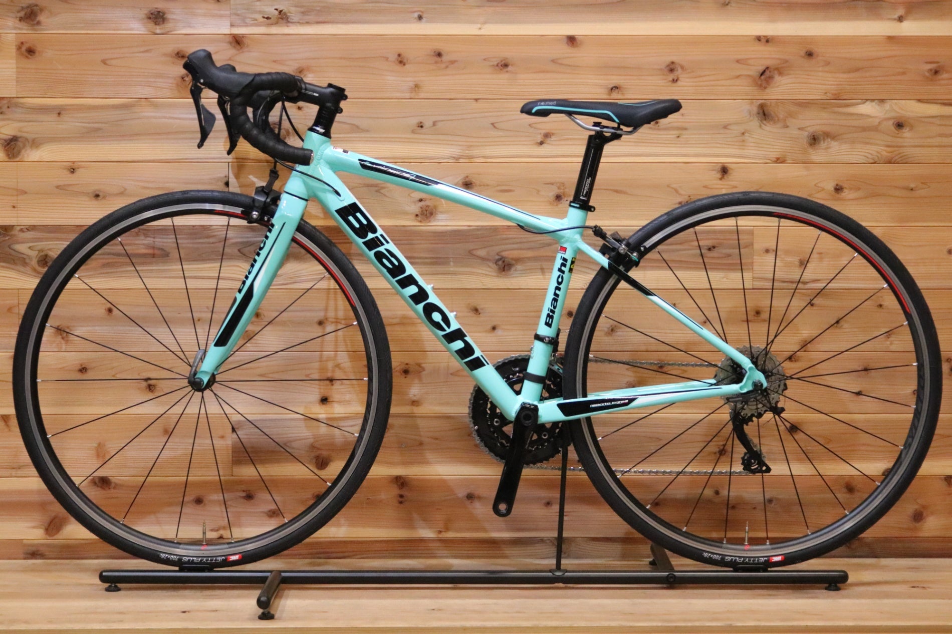 Bianchi Nirone ロードバイク 水色 BIANCHI ( ビアンキ ) ロードバイク VIA NIRONE 7 105 11S