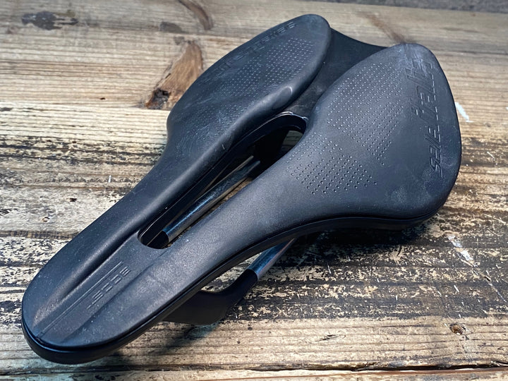 JJ148 セライタリア selle italia NOVUS BOOST EVO サドル 黒 FecAlloYレール 145mm