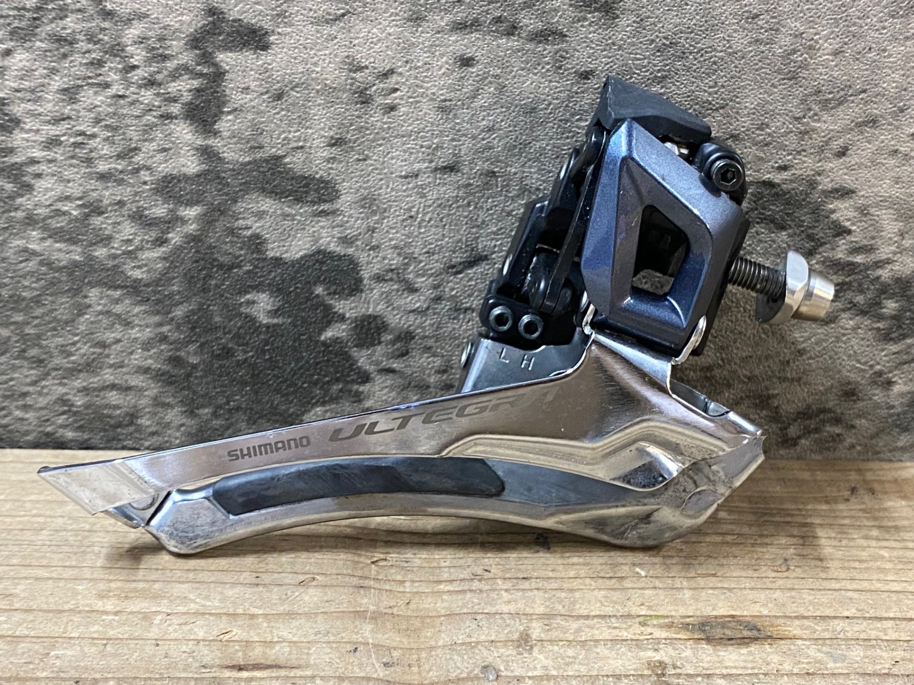 JP738 シマノ SHIMANO アルテグラ FD-R8000 フロントディレイラー 直付