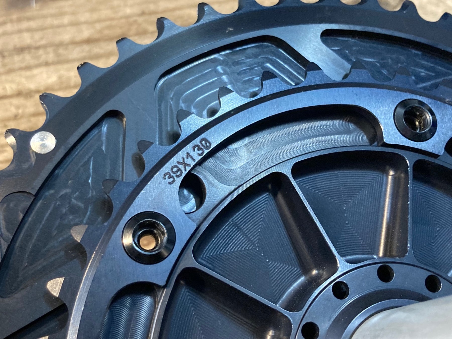 JS252 ローター ROTOR 3D+ AERO noQ クランクセット 165mm 53/39T