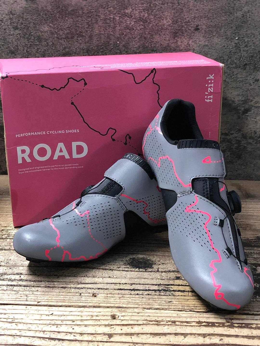 KC531 フィジーク fizik INFINITO R1 SPECIAL EDITION 19 19 ビンディングシューズ 3穴 リフレクト ピンク EU43 未使用