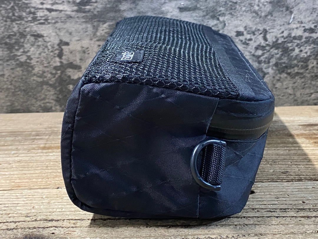 KF829 ソースサイクル SAUCE CYCLE MESH POCKET BAR BAG ハンドルバーバッグ 黒