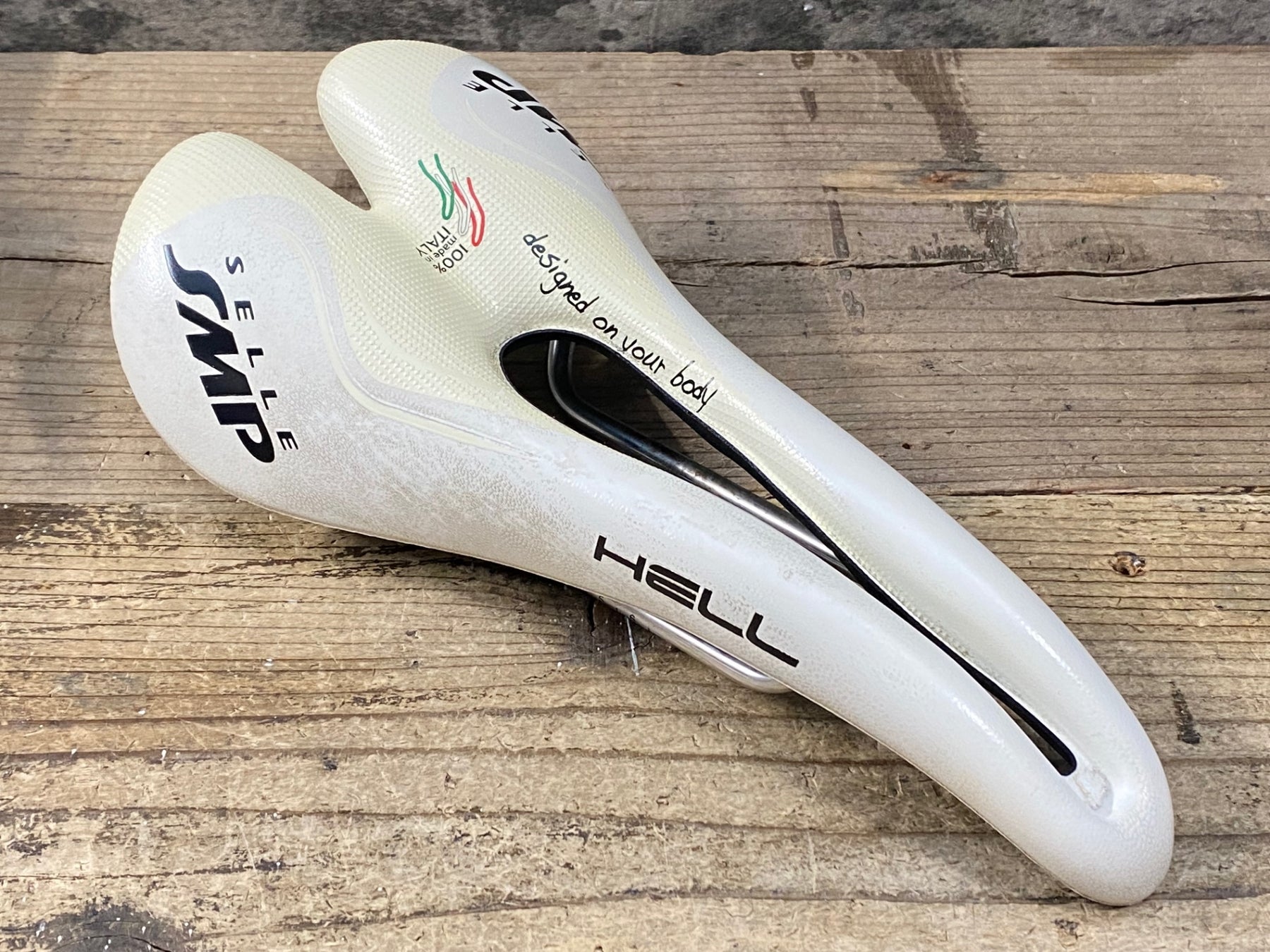 JW410 SELLE SMP ヘル HELL サドル 白 inoxレール – BICI AMORE ONLINE
