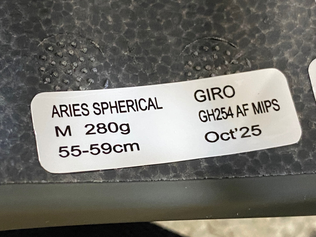 KE429 ジロ GIRO Aries Spherical AF ヘルメット ダークサージ M 55-59cm 2025/10製造