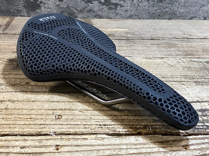 KC298 フィジーク fizik VENTO ANTARES R3 ADAPTIVE サドル 黒 150mm kiumレール