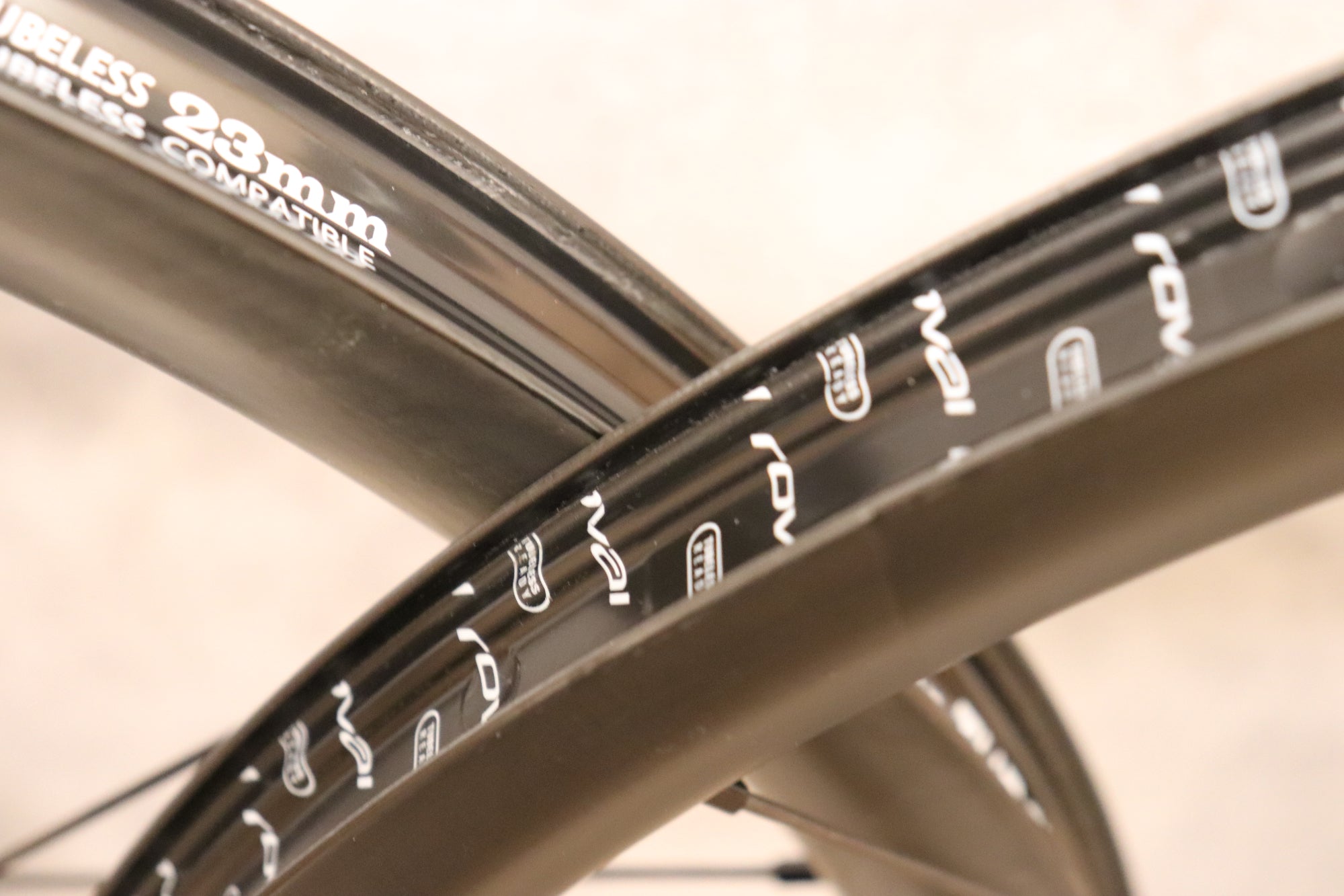 ロヴァール ROVAL アルピニスト ALPINIST CLX 2 カーボン チューブレス